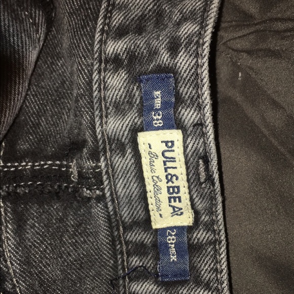 Black jean shorts - Picture 2 of 4